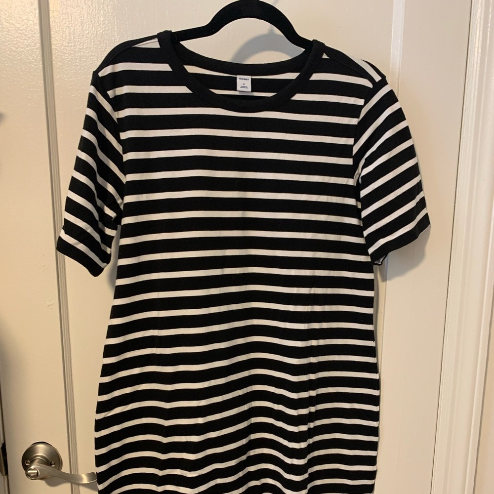 Old Navy Knee Length Striped Dress